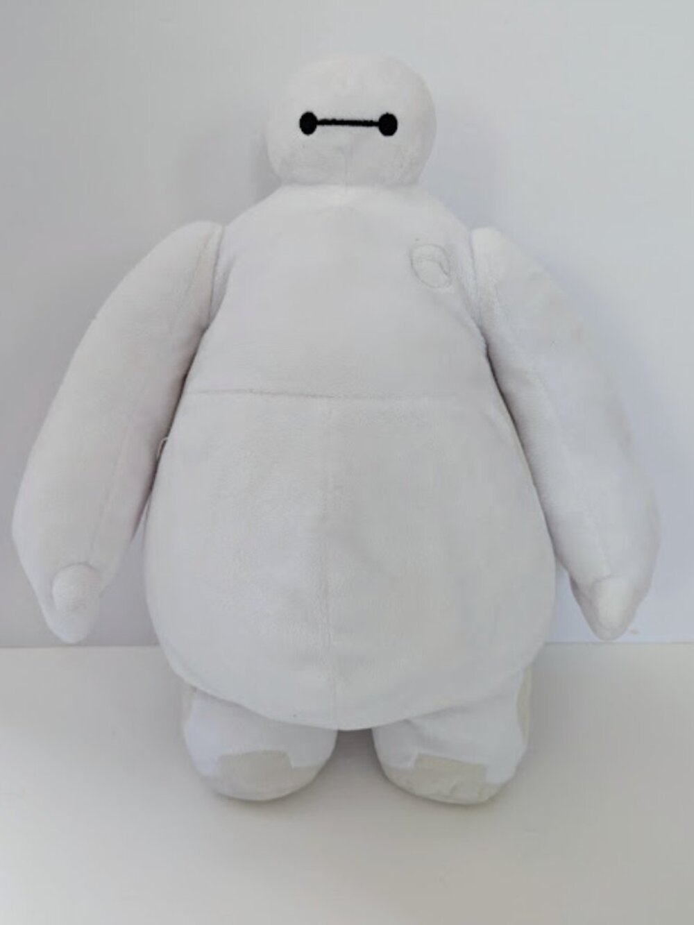 Disney Store Big Hero 6 Baymax 16" Poseable Plush